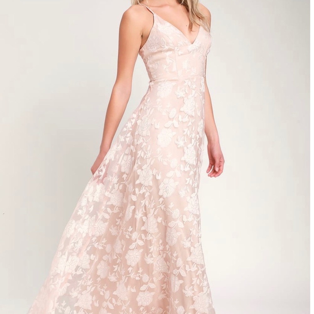 Lulus Blush floral maxi dress